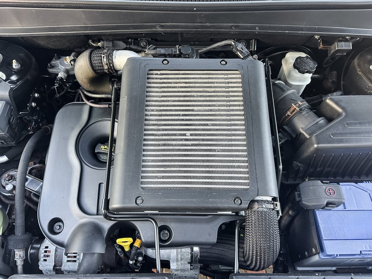 Engine carbon clean — hydrogen decarbonising equipment connected to a vehicle engine